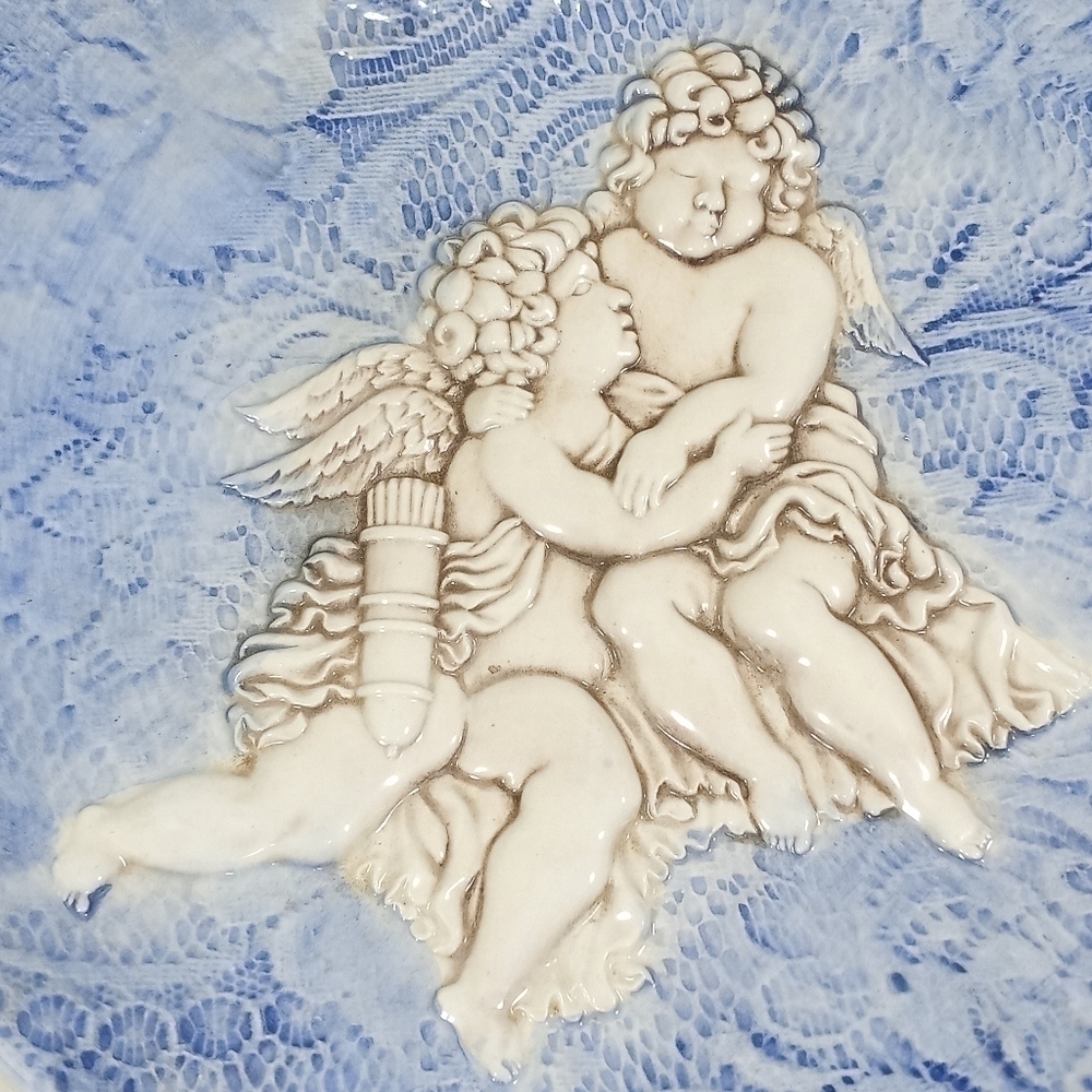 Cherubs Heart Shaped Ceramic Plate Wall Hanging Made in Italy - Picture 2 of 8